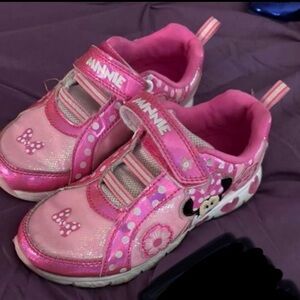 Disney Minnie Mouse Pink Kids Sneakers- Velcro Shoes HAS THREAD ISSUE